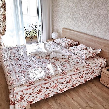 City Center Lux Family Apartment ヴィーンヌィツャ エクステリア 写真
