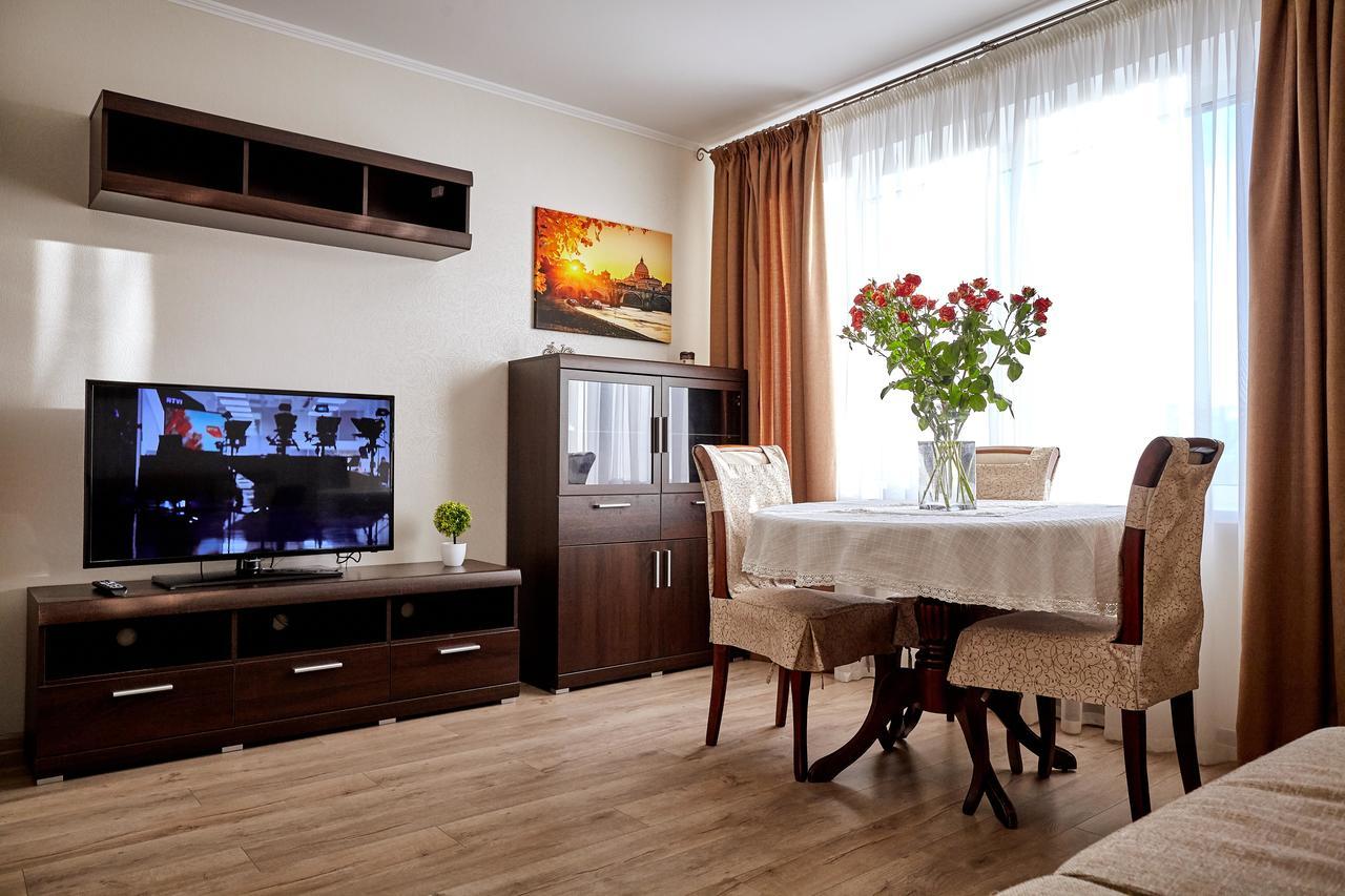 City Center Lux Family Apartment ヴィーンヌィツャ エクステリア 写真