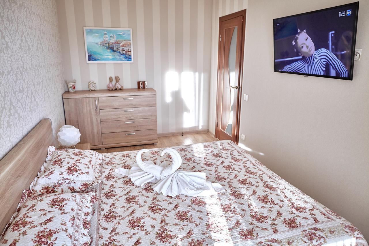City Center Lux Family Apartment ヴィーンヌィツャ エクステリア 写真