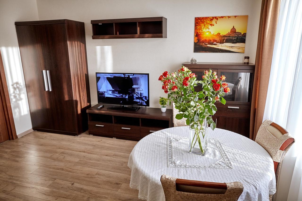 City Center Lux Family Apartment ヴィーンヌィツャ エクステリア 写真