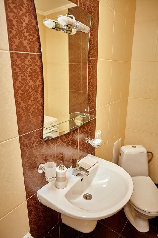 City Center Lux Family Apartment ヴィーンヌィツャ エクステリア 写真